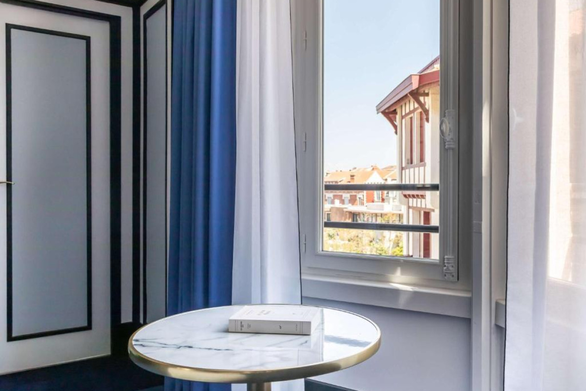 Hotel Plaza Biarritz Plage - Handwritten Collection