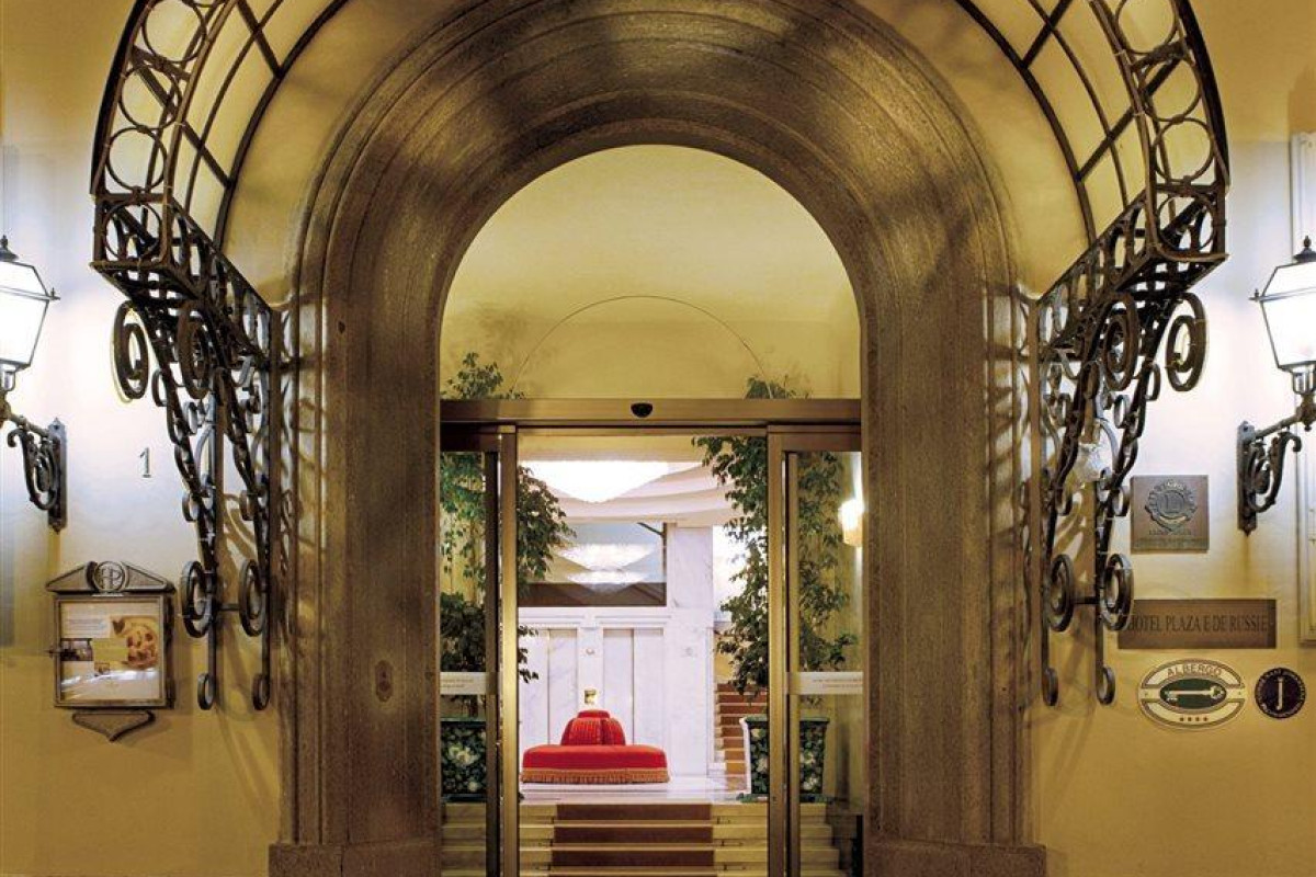 Hotel Plaza E De Russie