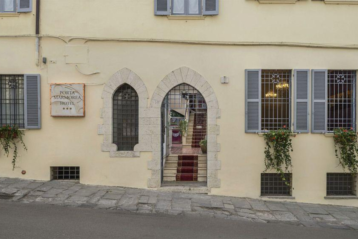 Hotel Porta Marmorea