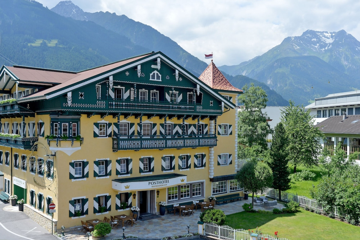 HOTEL POSTSCHLÖSSL