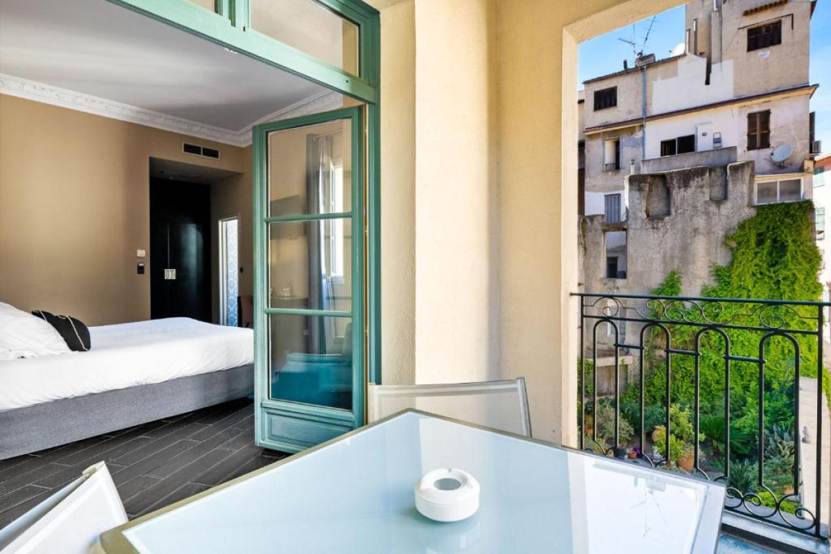 Hotel POZZO DI BORGO