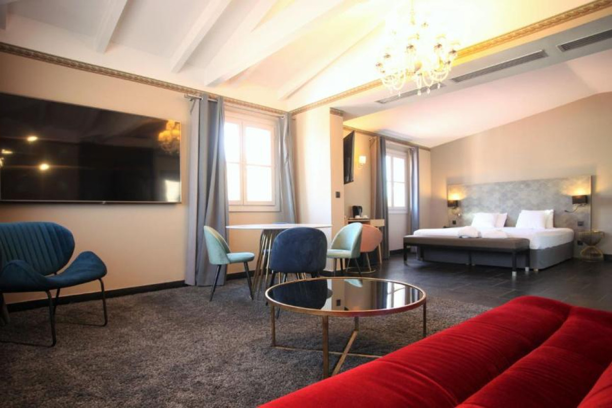 Hotel POZZO DI BORGO