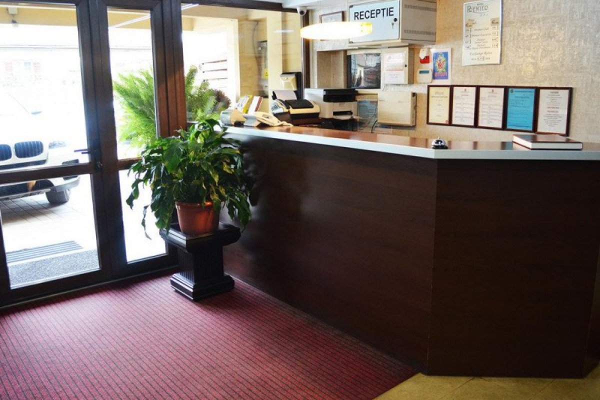 HOTEL PREMIER