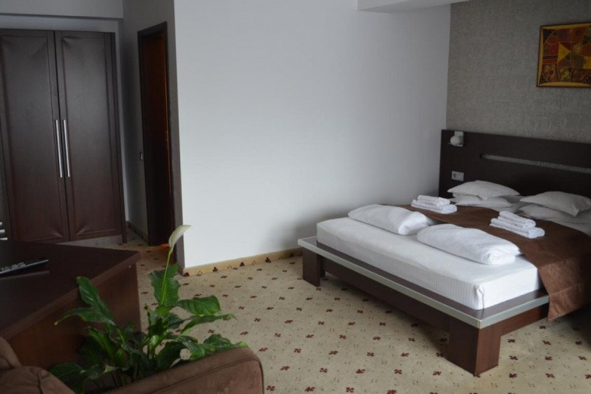 HOTEL PREMIER