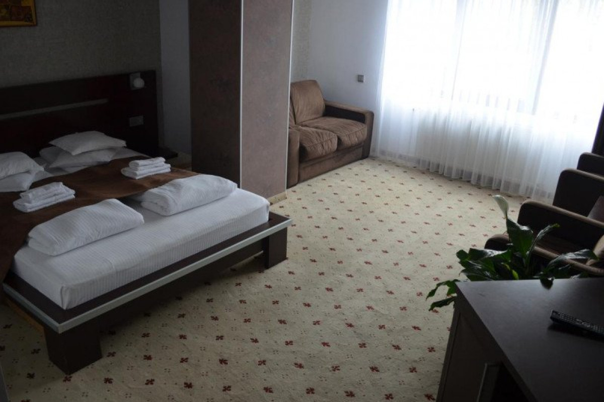 HOTEL PREMIER