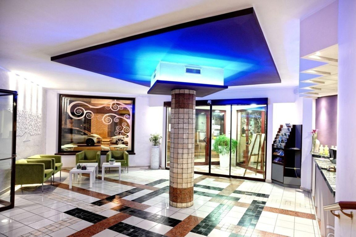 Hotel Prestige