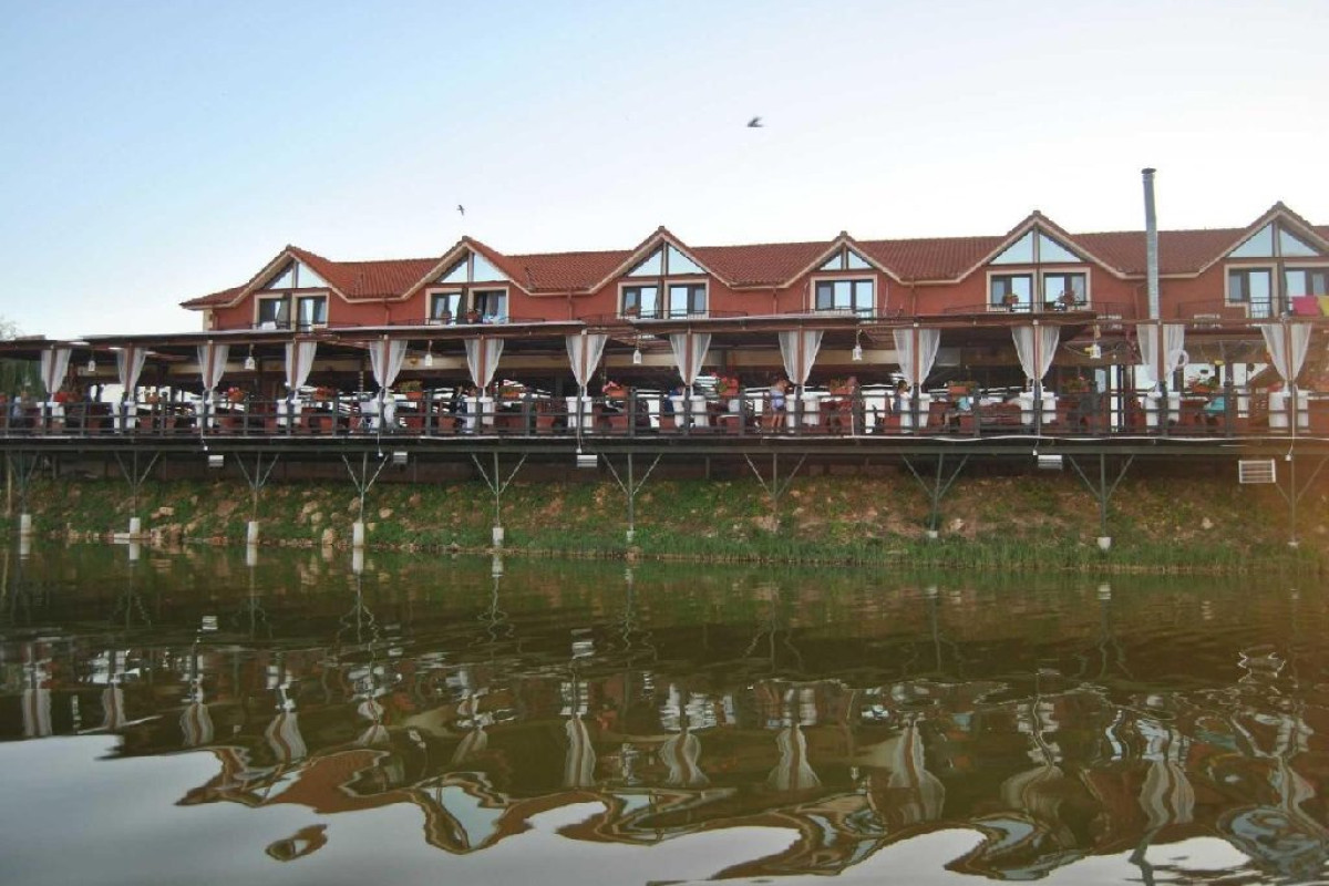 Lacul Racilor