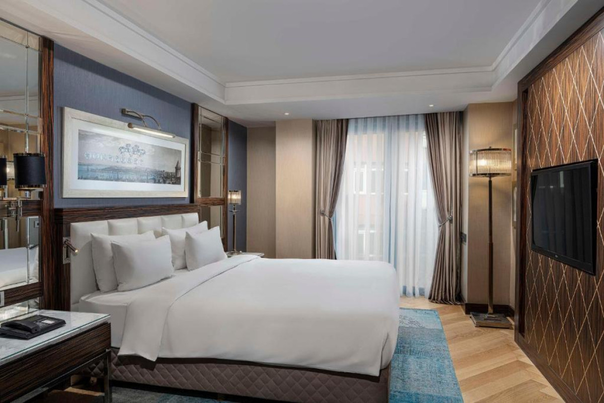 RADISSON BLU PERA