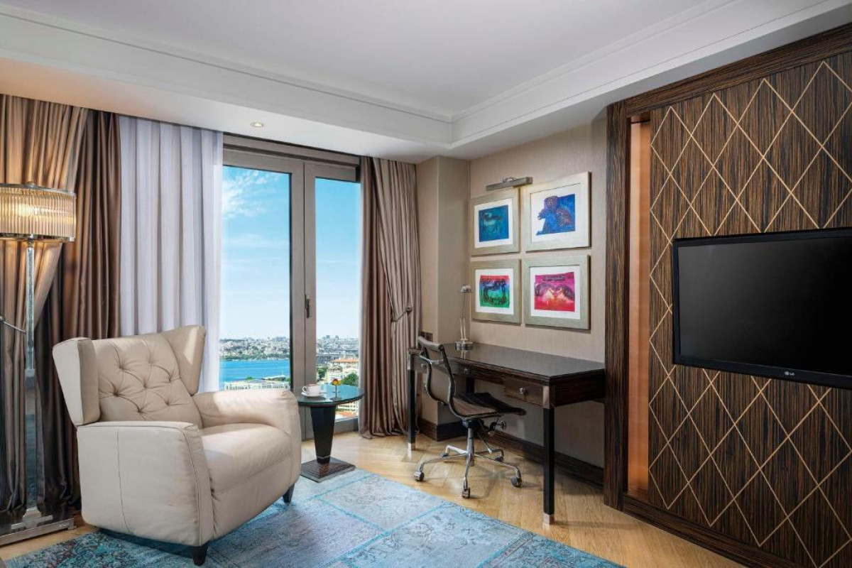 RADISSON BLU PERA