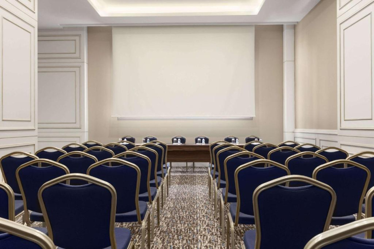 Hotel Ramada by Wyndham Istanbul Merter