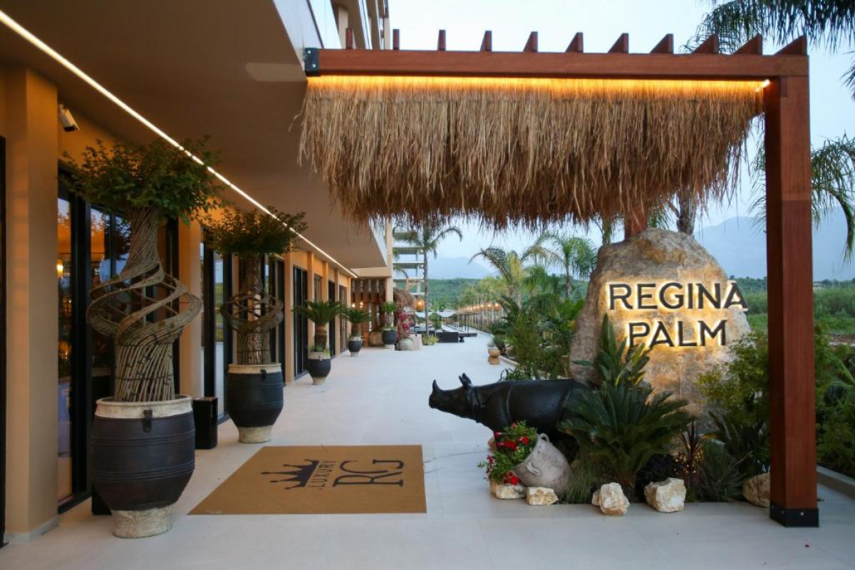 Hotel Regina Palm Resort