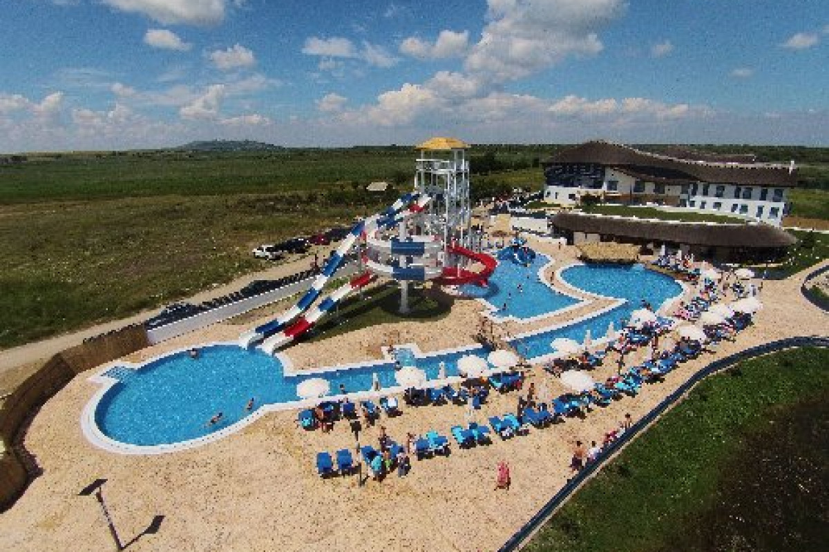 PENINSULA RESORT