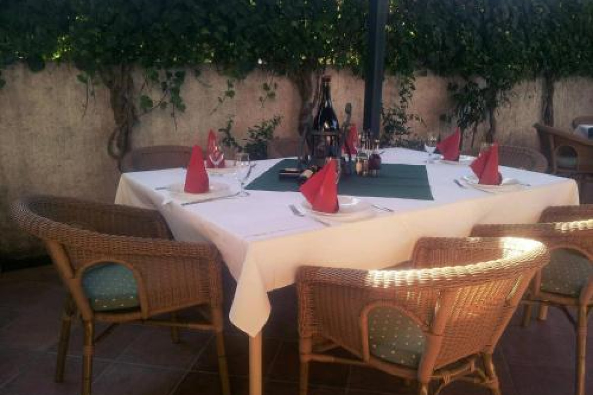 Hotel & Restaurant Laguna