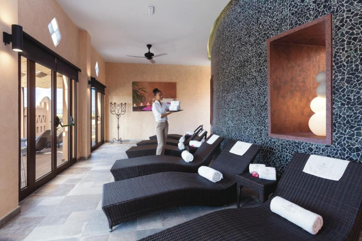 Hotel Riu Funana
