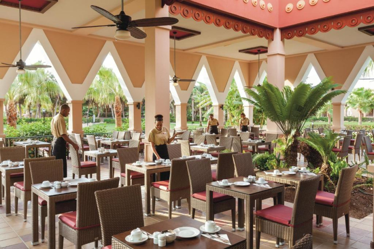 Hotel Riu Funana