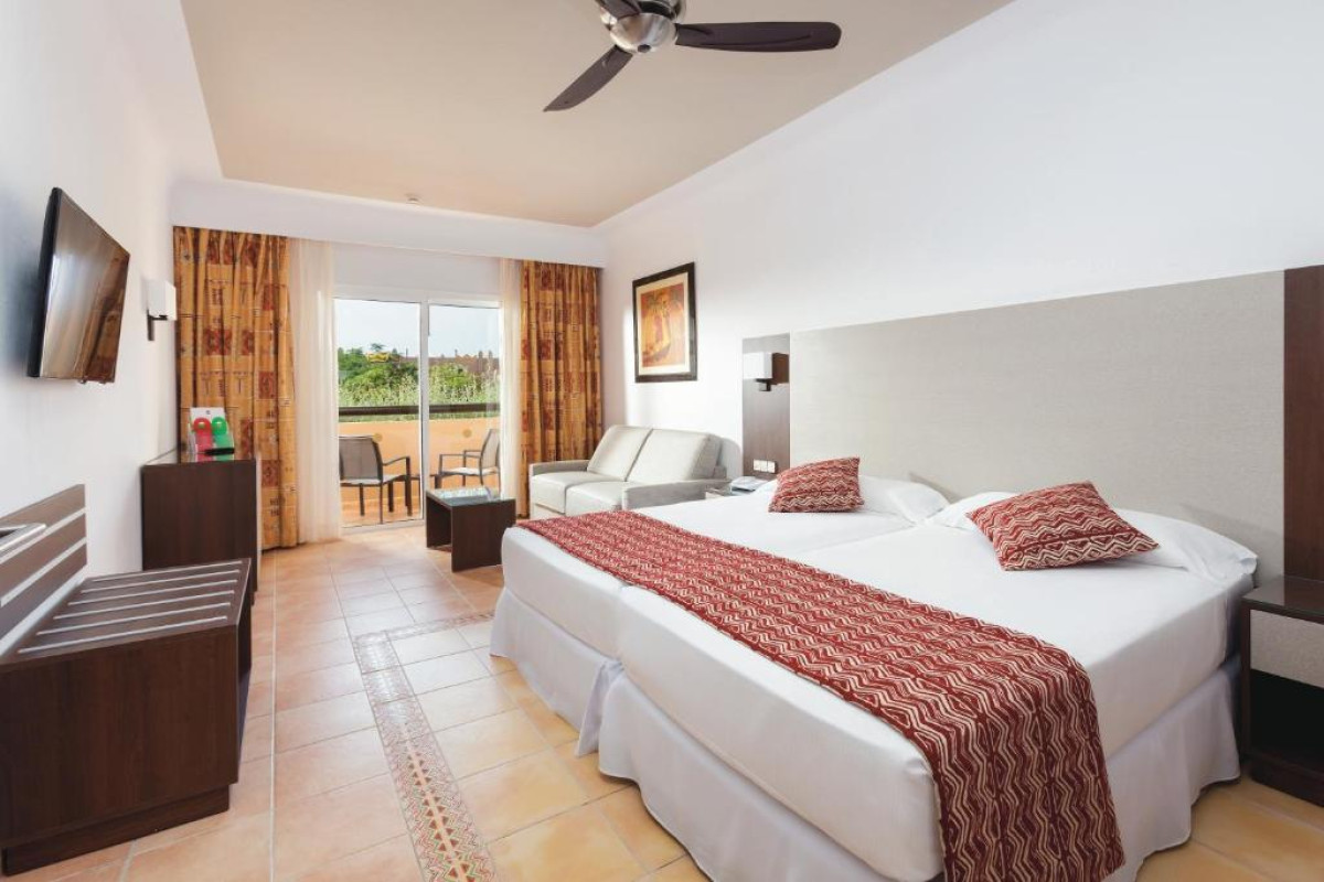 Hotel Riu Funana