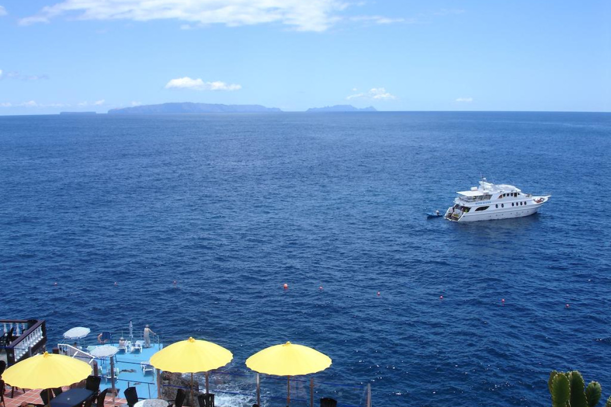 Hotel Roca Mar