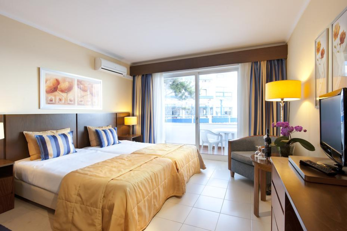 Hotel Roca Mar