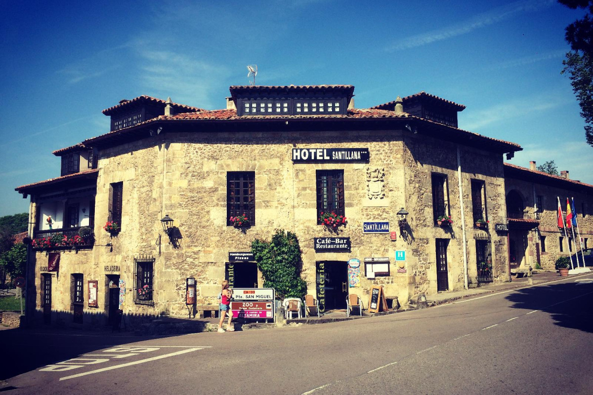 Hotel Santillana