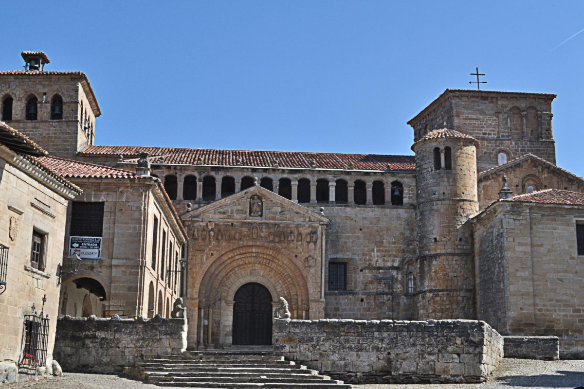Hotel Santillana