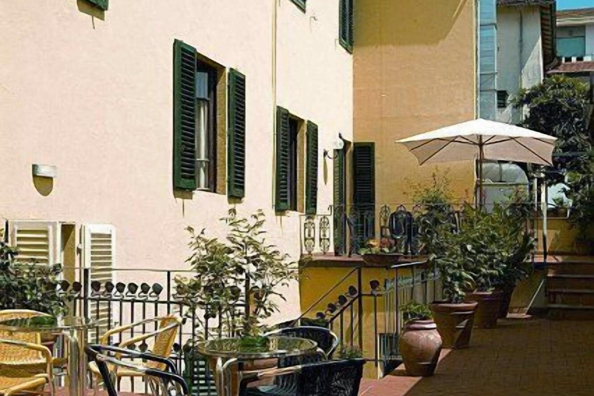 Hotel Savoia E Campana