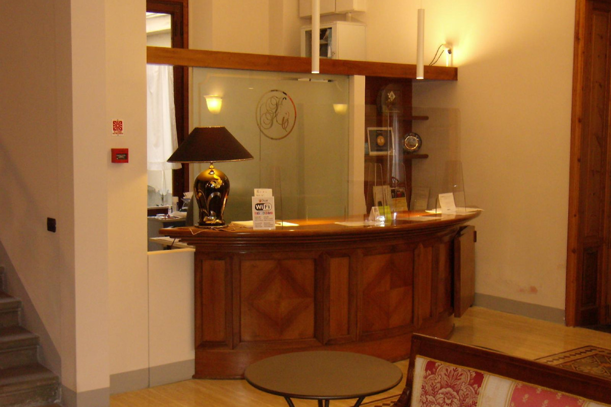 Hotel Savoia E Campana