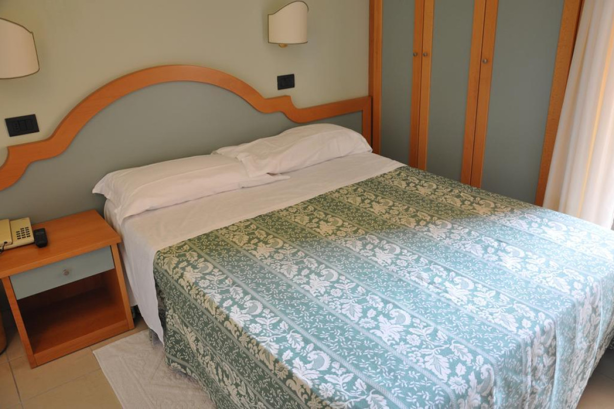 Hotel Sayonara