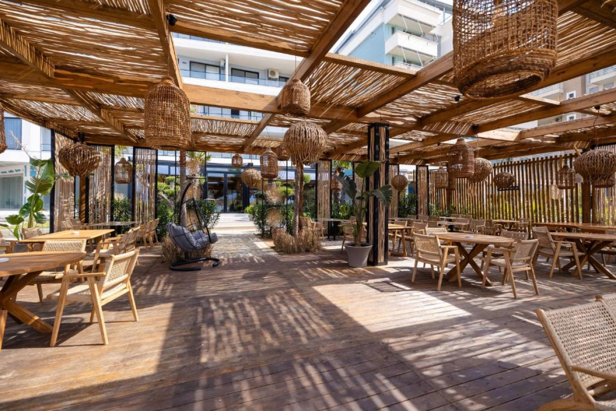 Hotel Sea & Sand