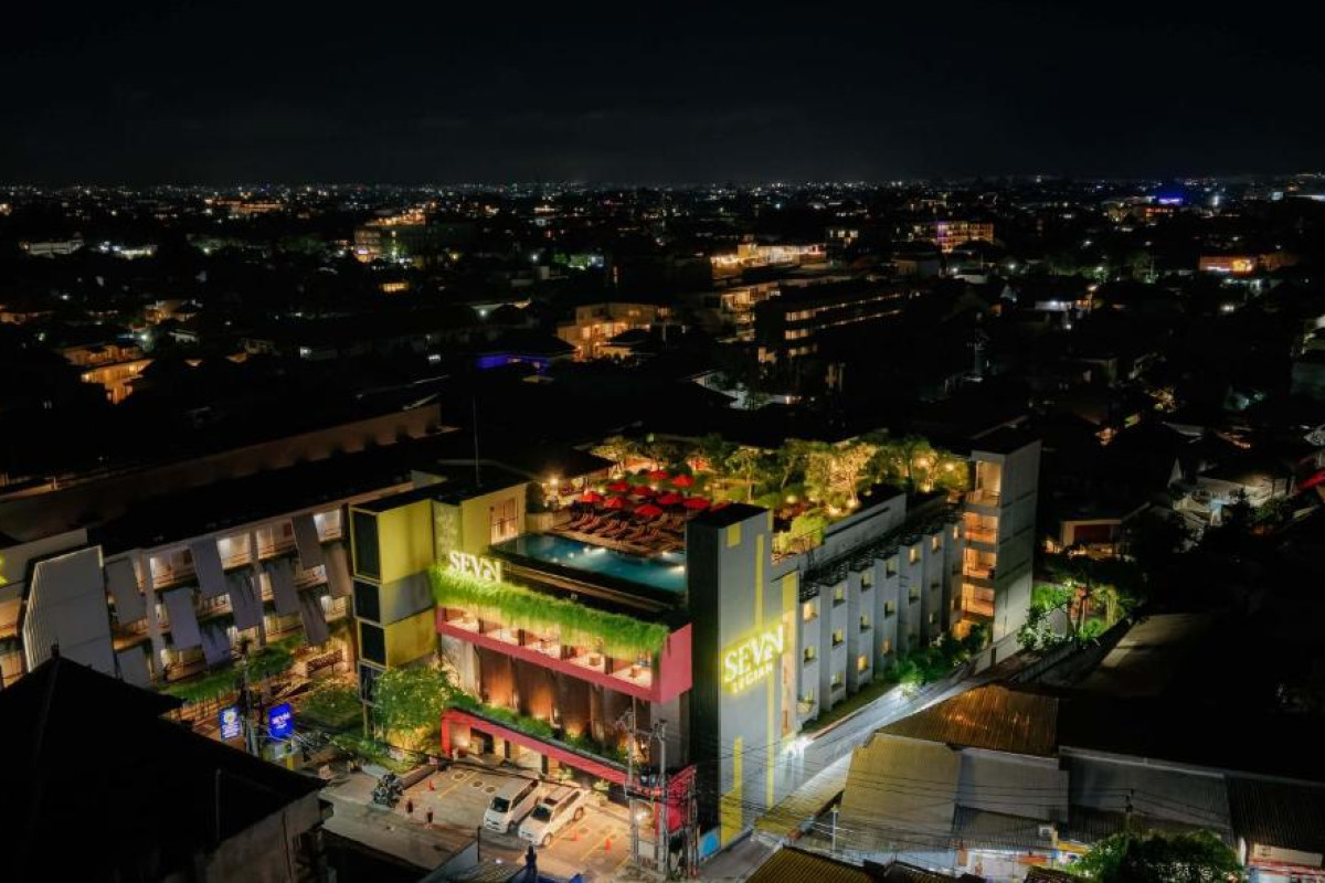 Hotel Sevn Legian