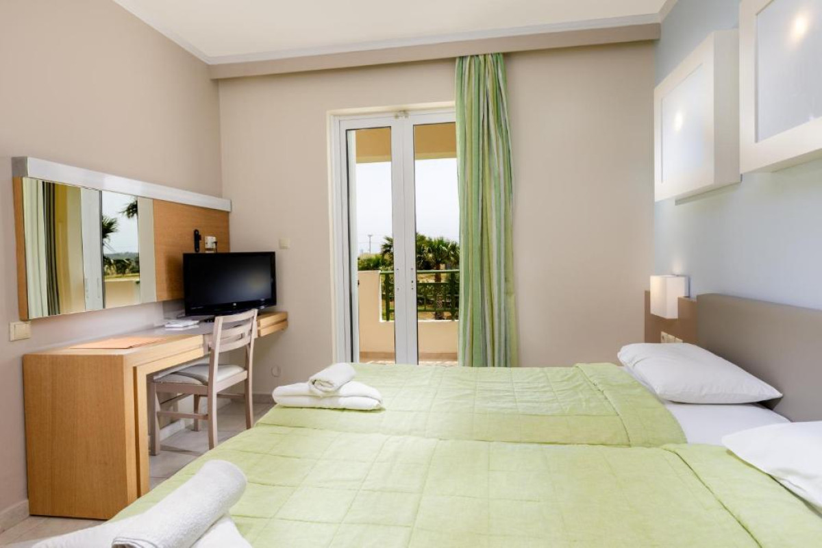 Hotel Sovereign Beach