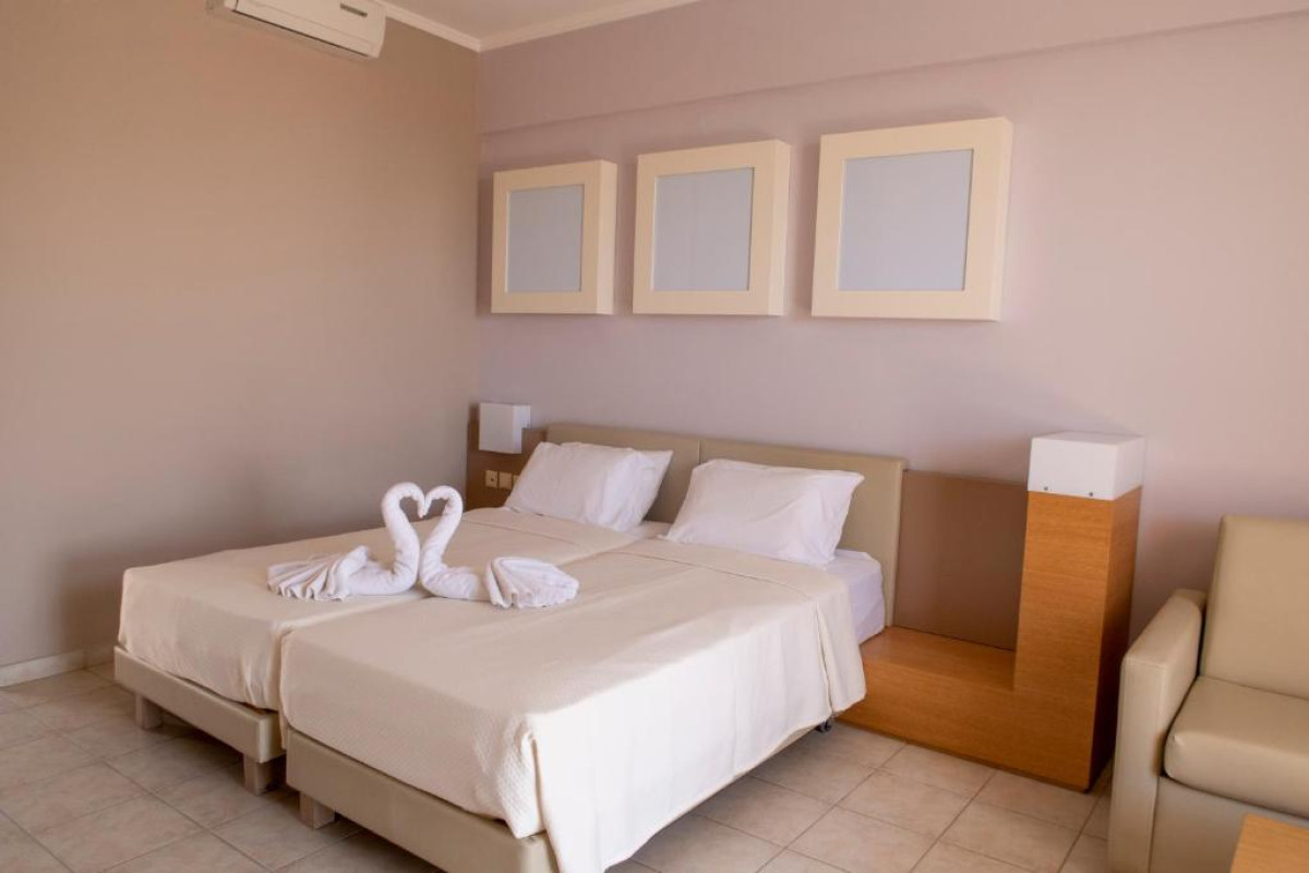 Hotel Sovereign Beach