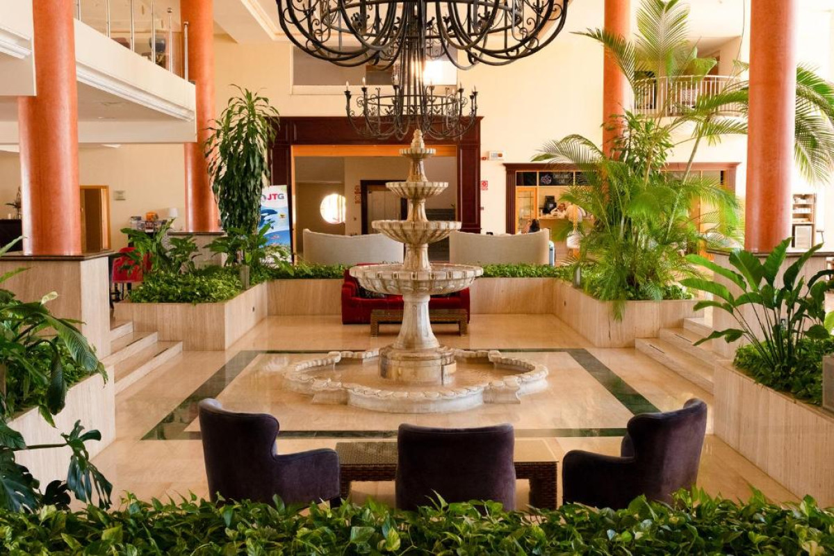 Hotel & Spa Grand Muthu Golf Plaza