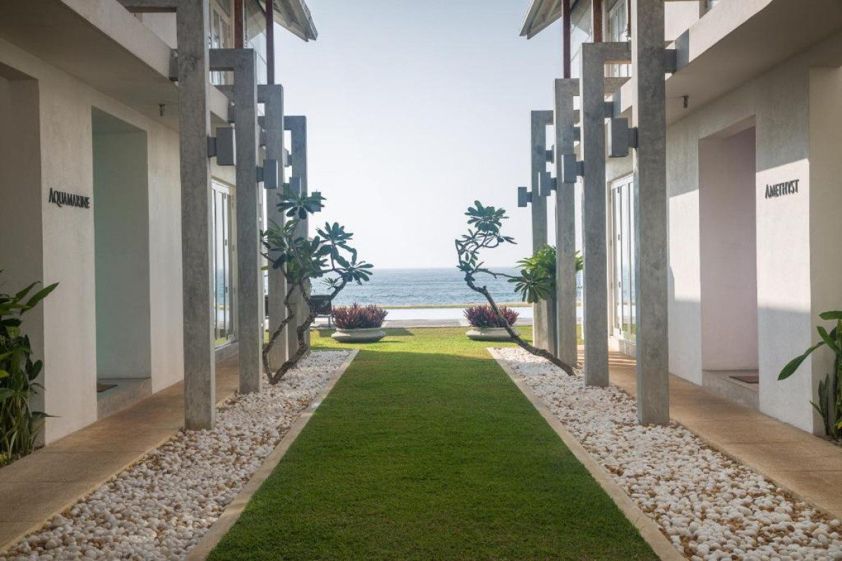 Hotel Sri Sharavi Beach Villas & Spa