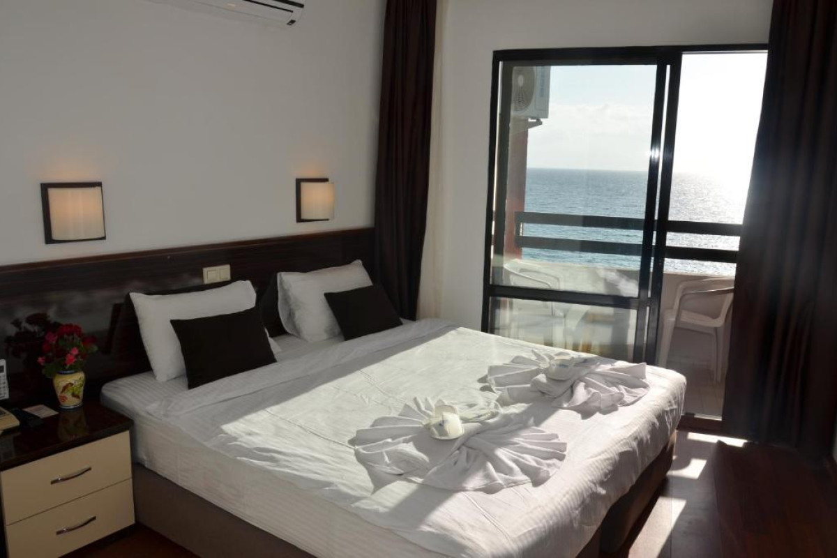 SUNDAY BEACH HOTEL