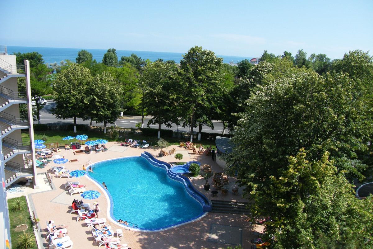 SUNQUEST HOTEL