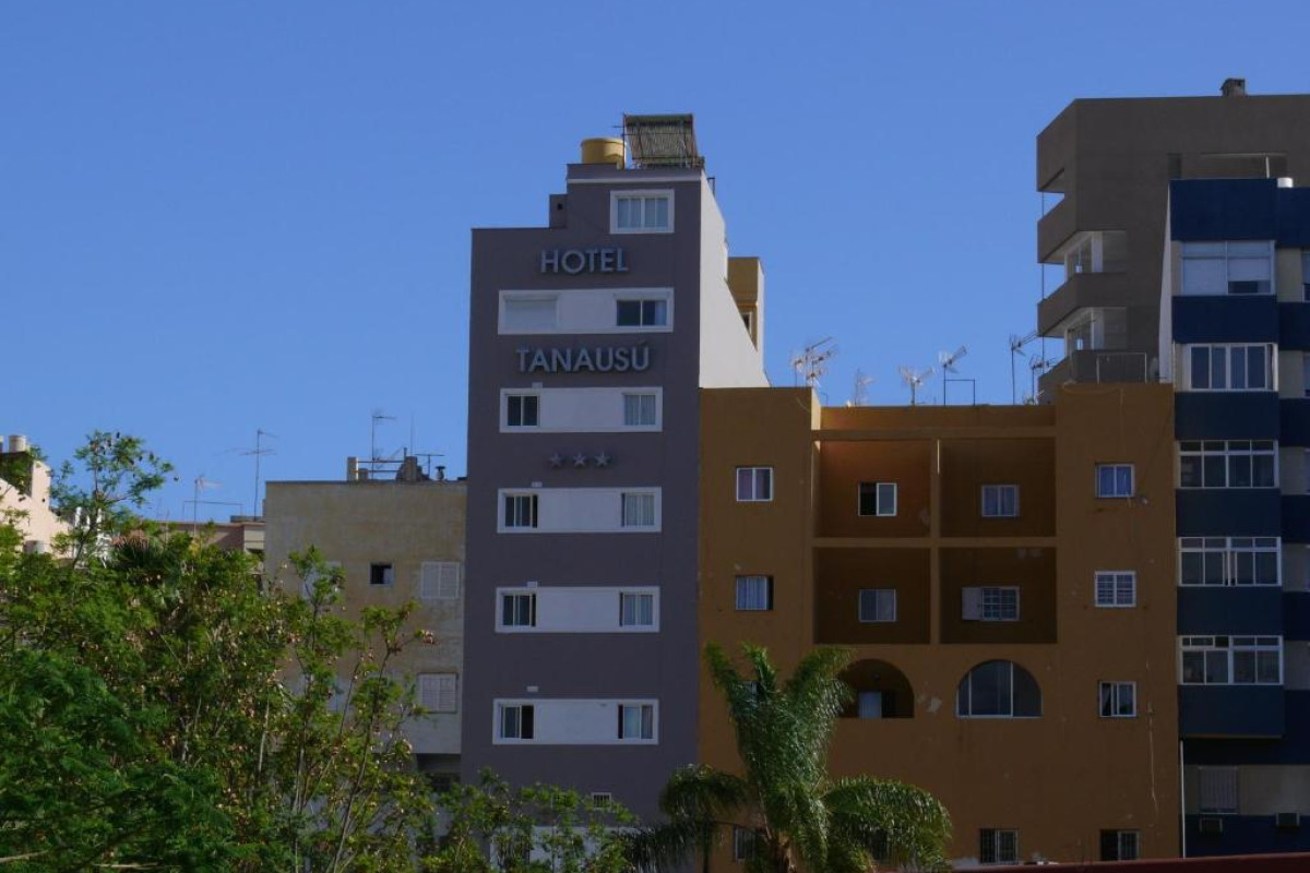 HOTEL TANAUSÚ