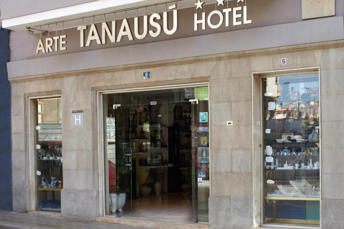 HOTEL TANAUSÚ