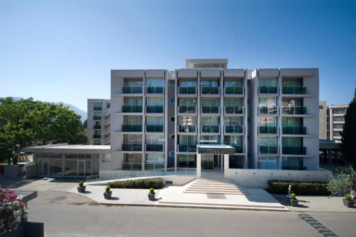 Hotel Tara