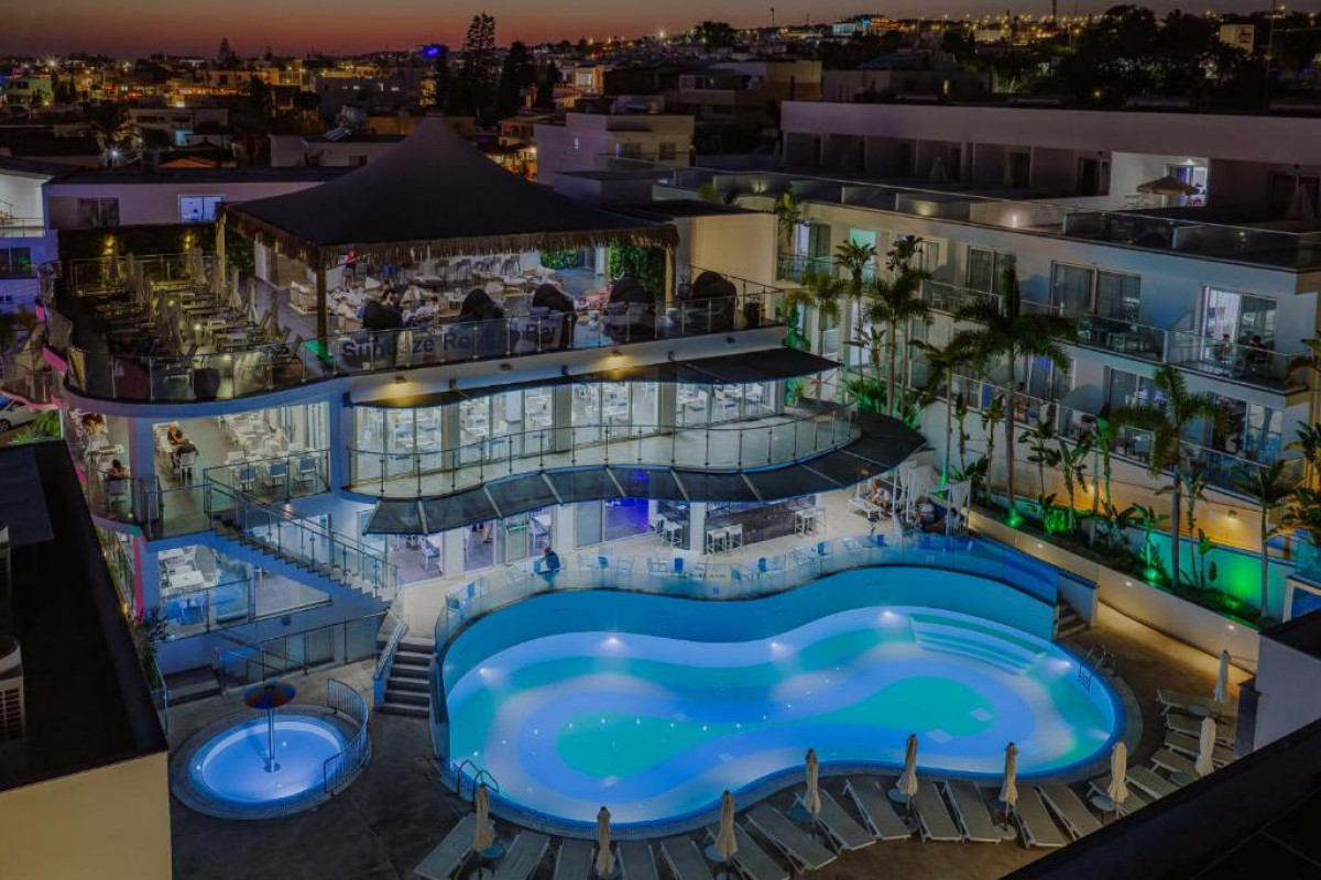 Tasia Maris Oasis Hotel