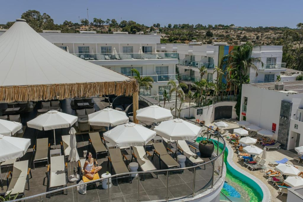 Tasia Maris Oasis Hotel