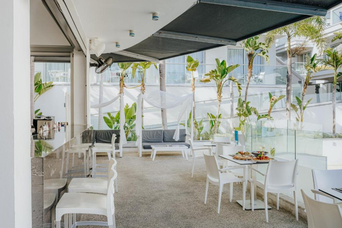 Tasia Maris Oasis Hotel