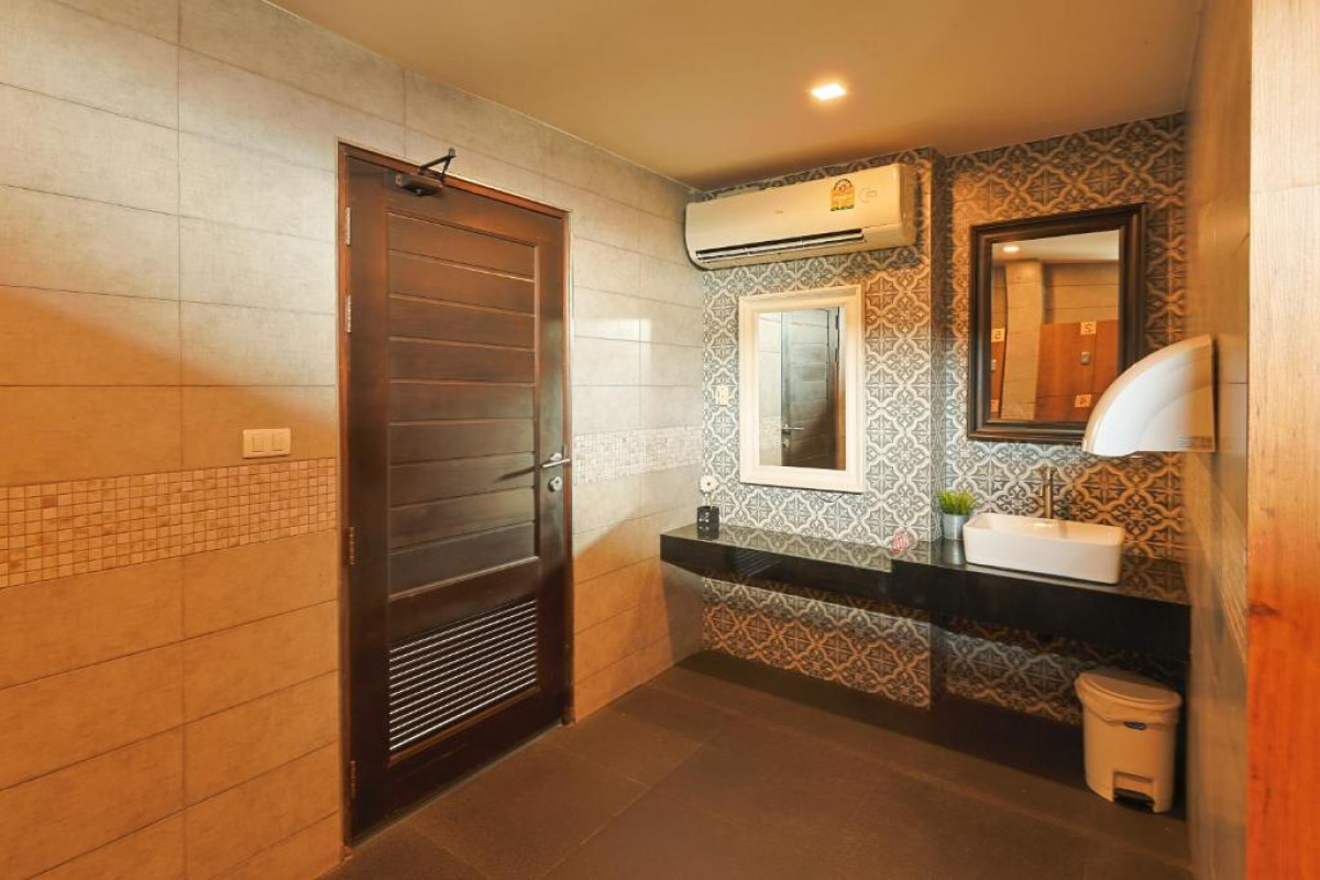 THE GIG HOTEL