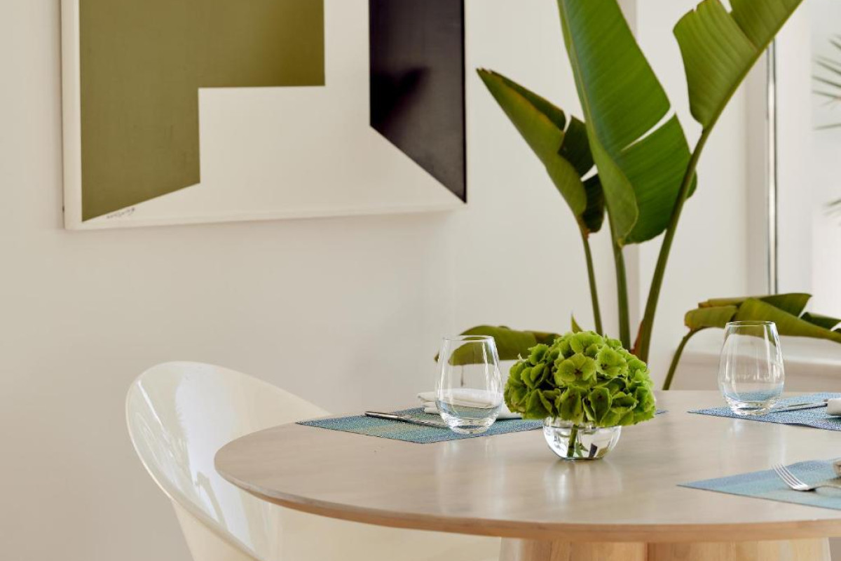 Hotel The Roc Club, A Grecotel Hotel to Live