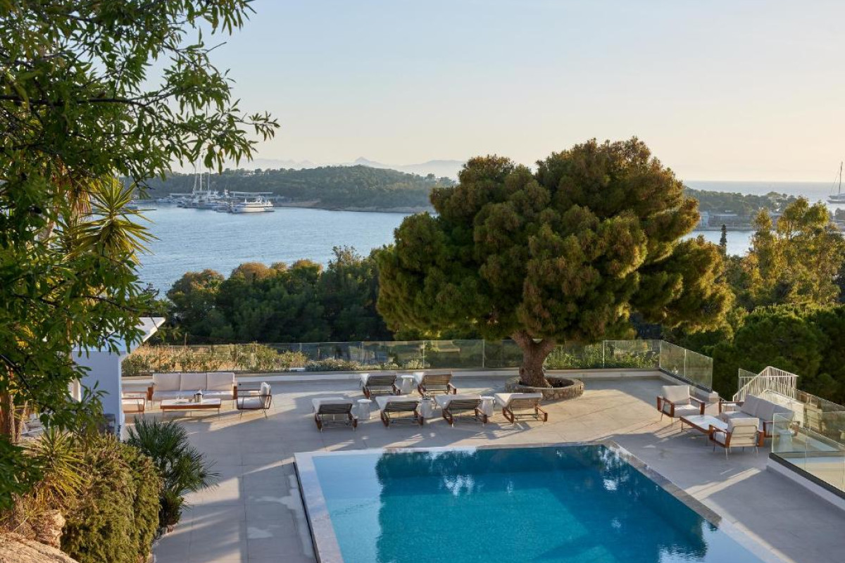 Hotel The Roc Club, A Grecotel Hotel to Live