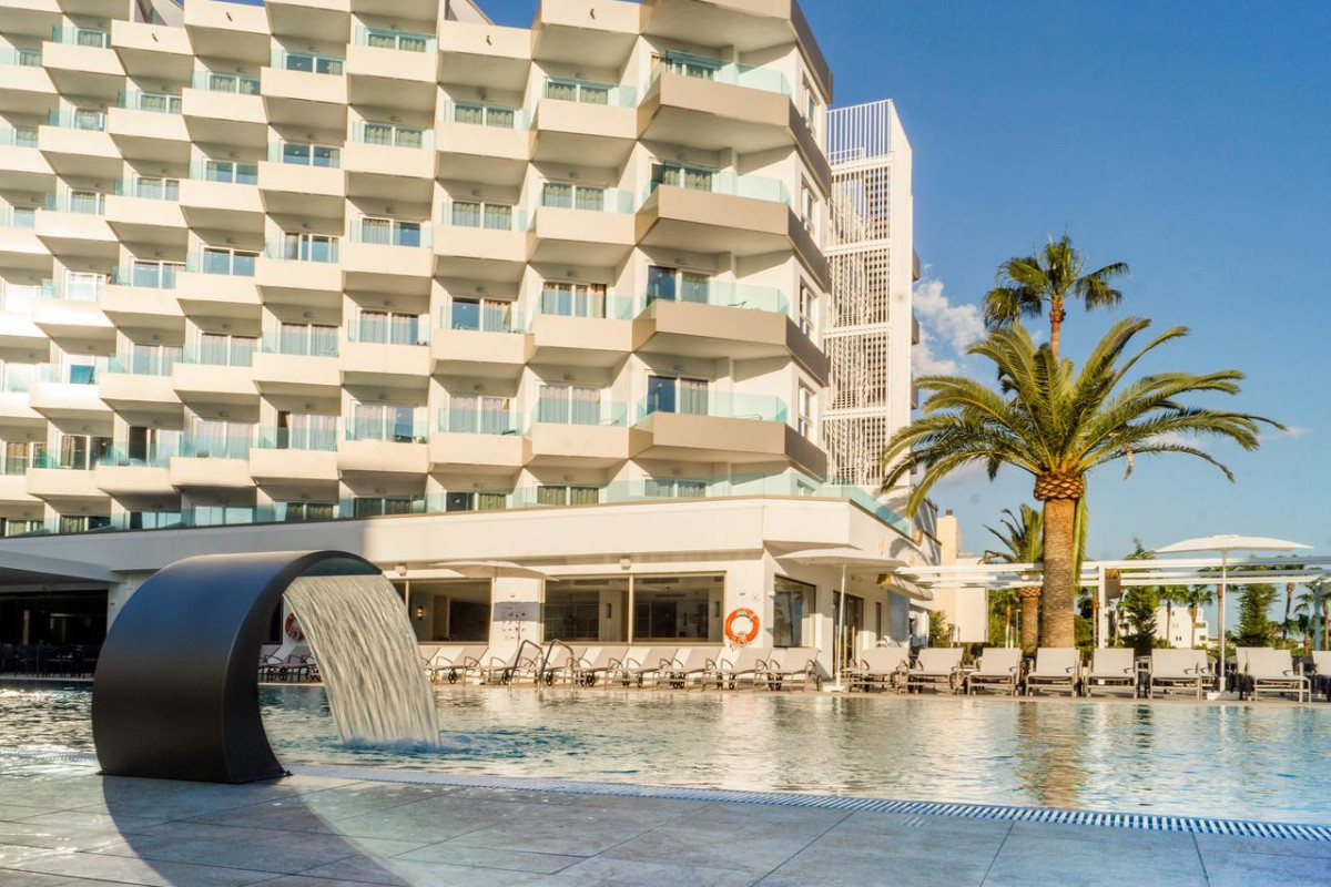 Hotel Tomir Portals Suites