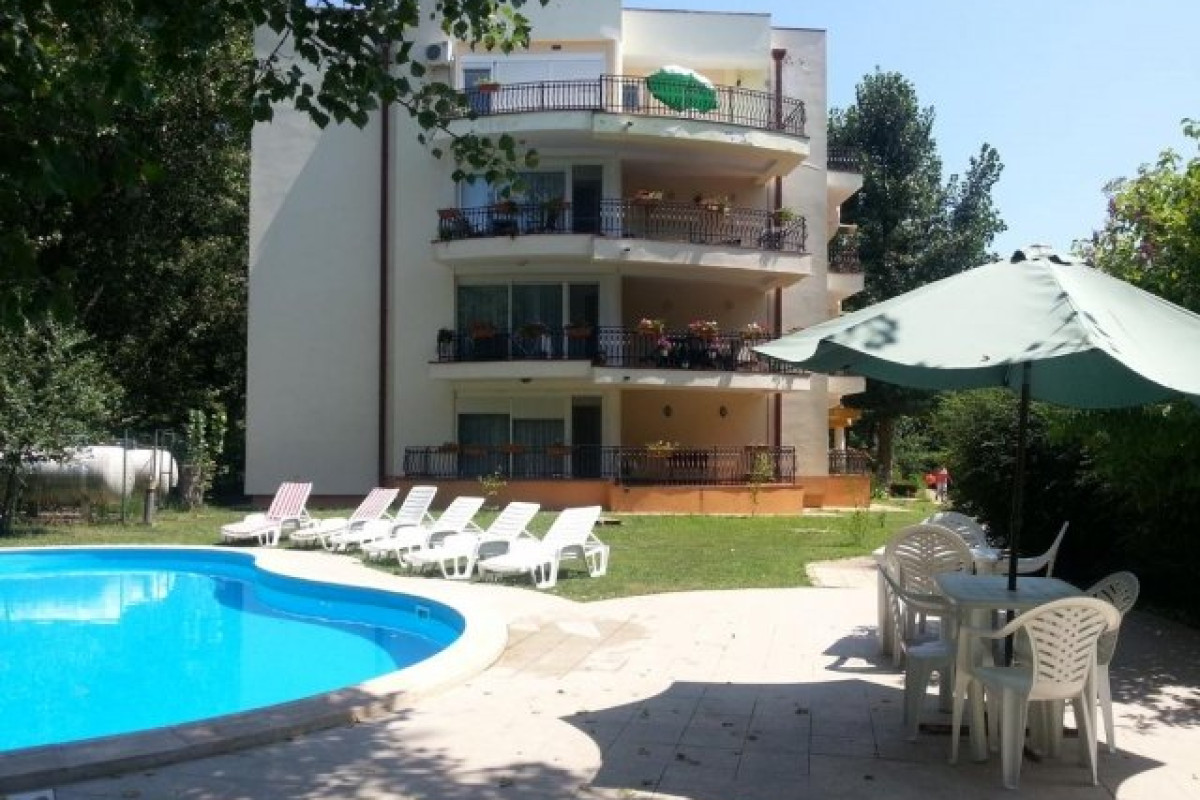 Club Topaz CM