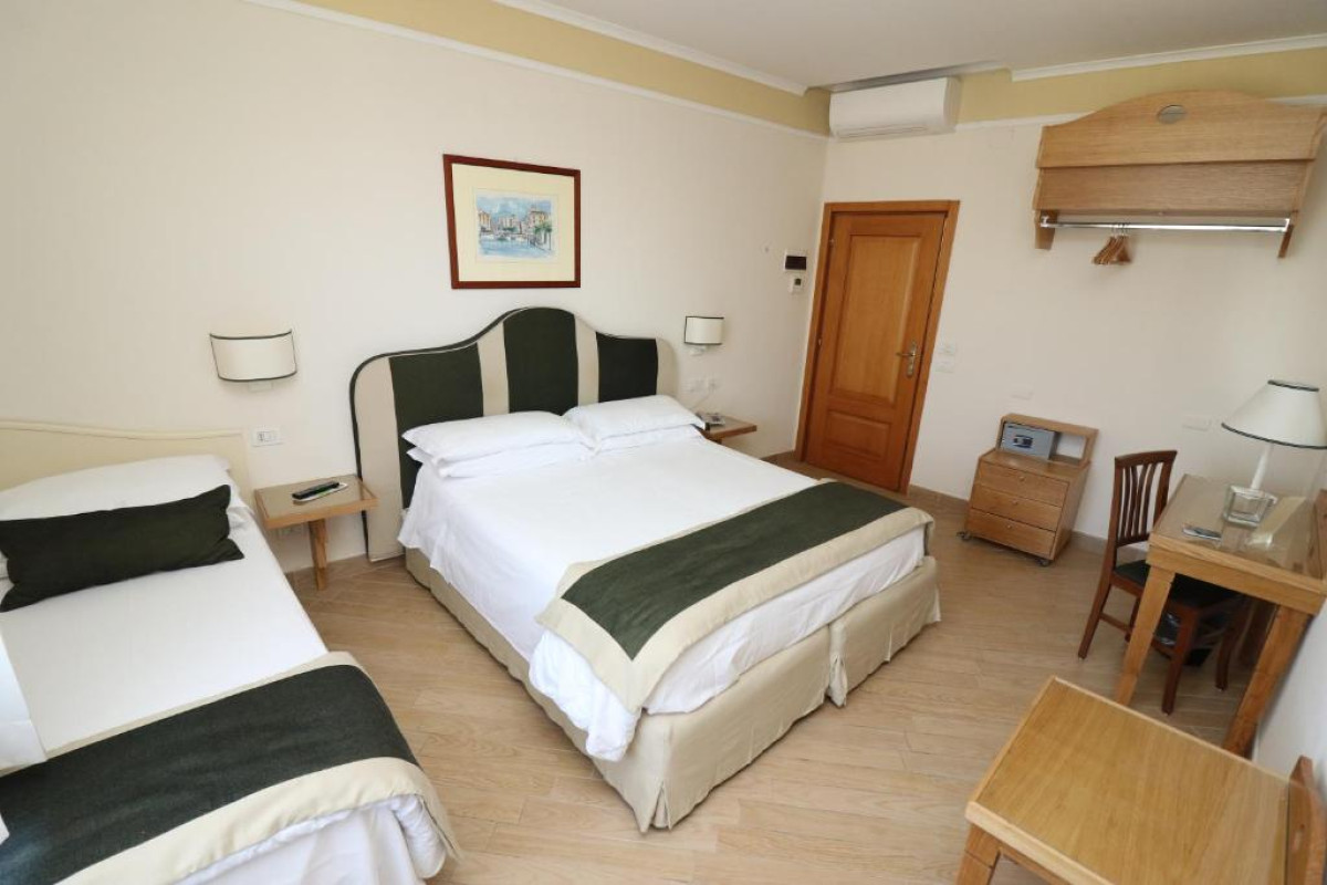 Hotel Tourist