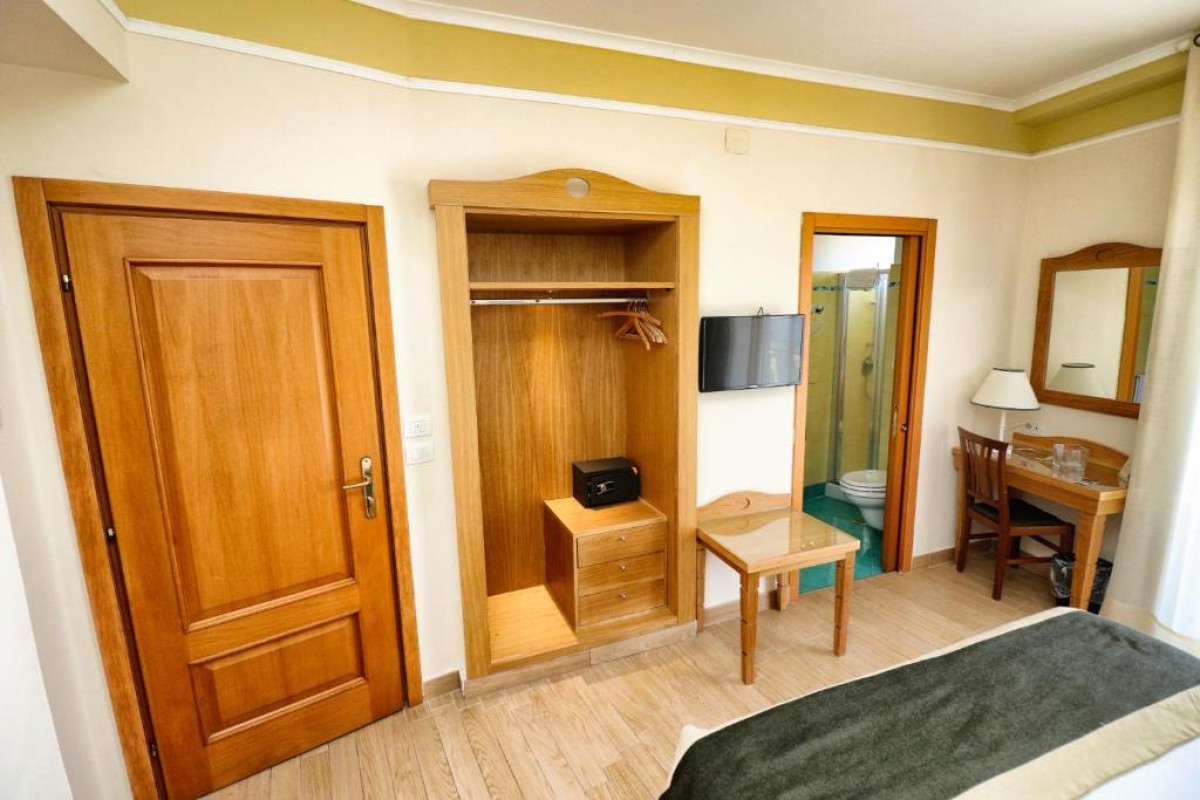 Hotel Tourist