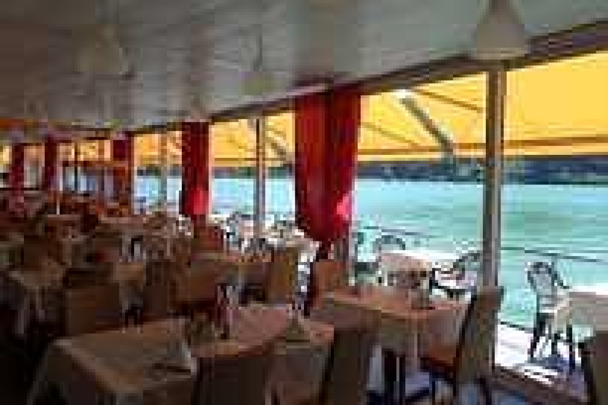 Hotel Tresa Bay