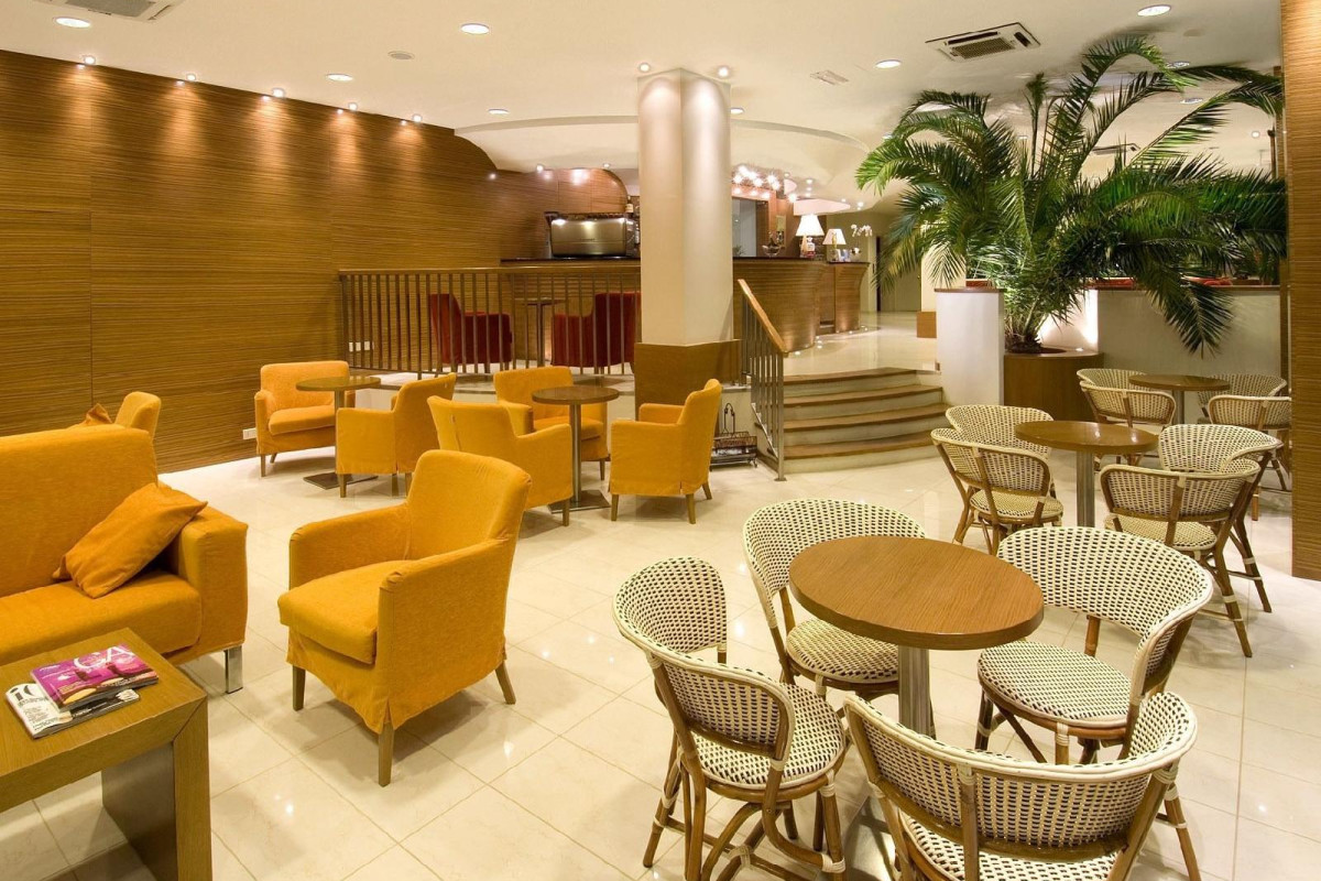 Hotel Trevi